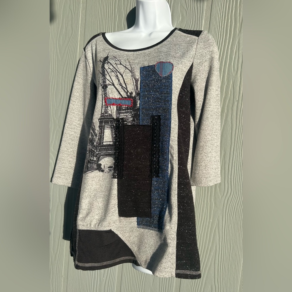 126*.ONQUE CASUAL Women's 3/4 Sleeve Graphic Shirt.